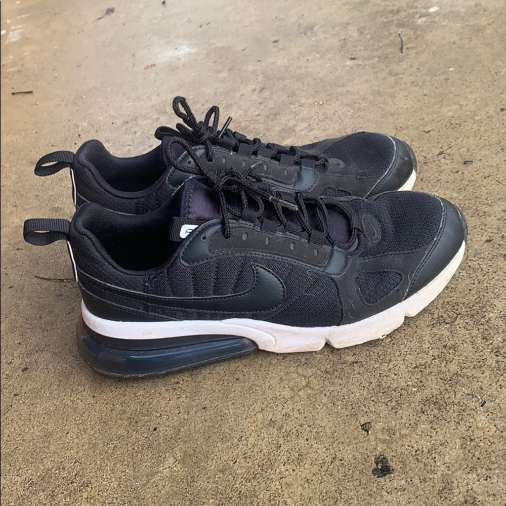BLACK nike air max 270